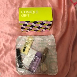 Clinique makeup gift set